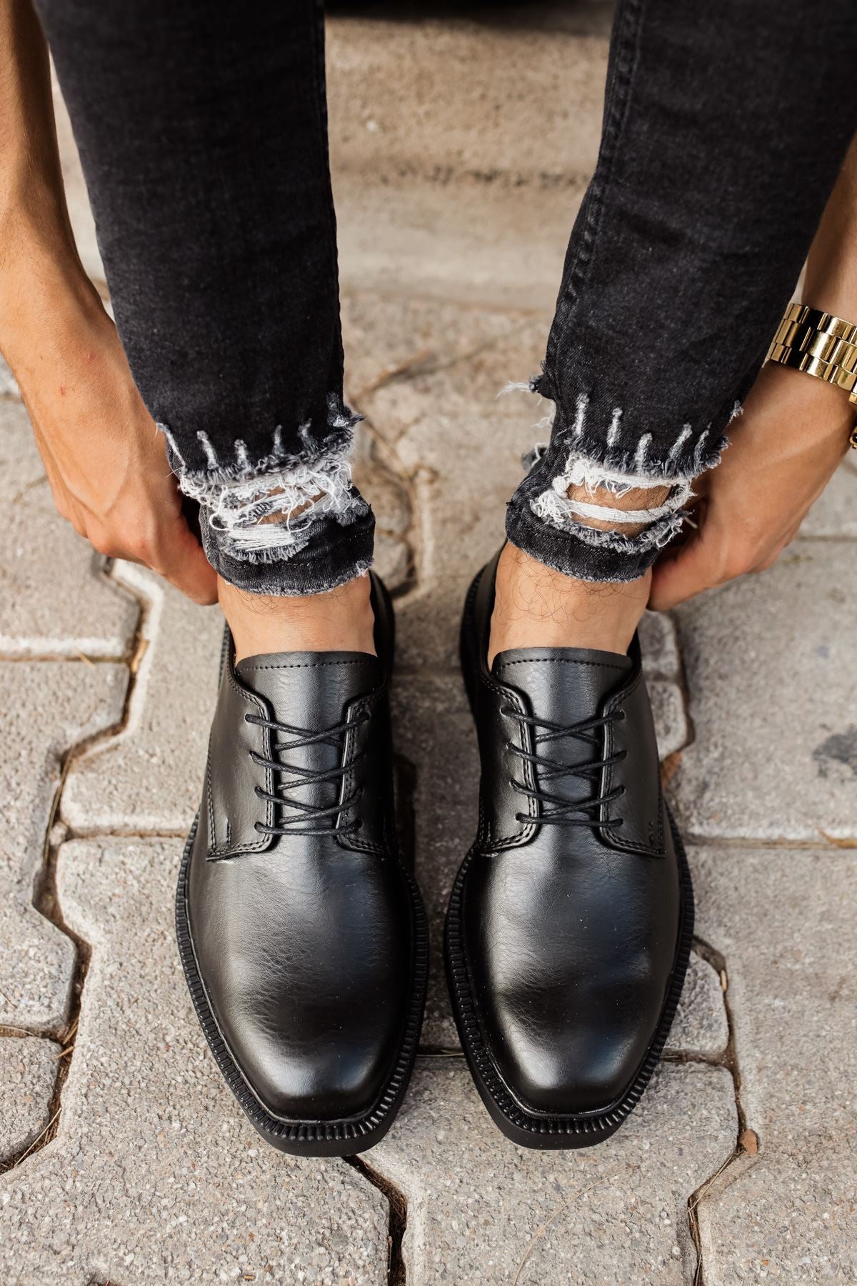 Classic Lace – Schwarz · schwarze Sohle