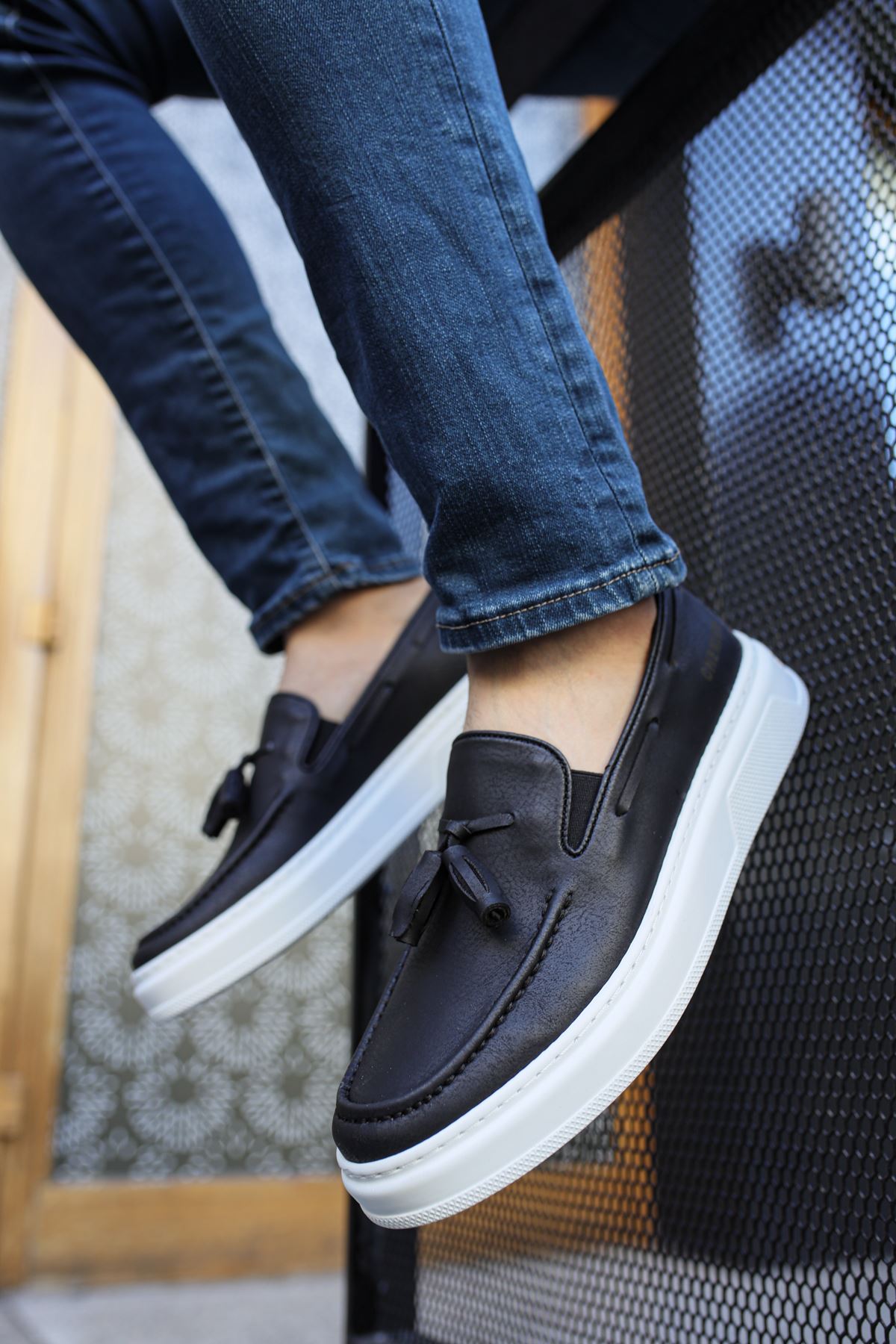 Loafer-X – Schwarz · weiße Sohle