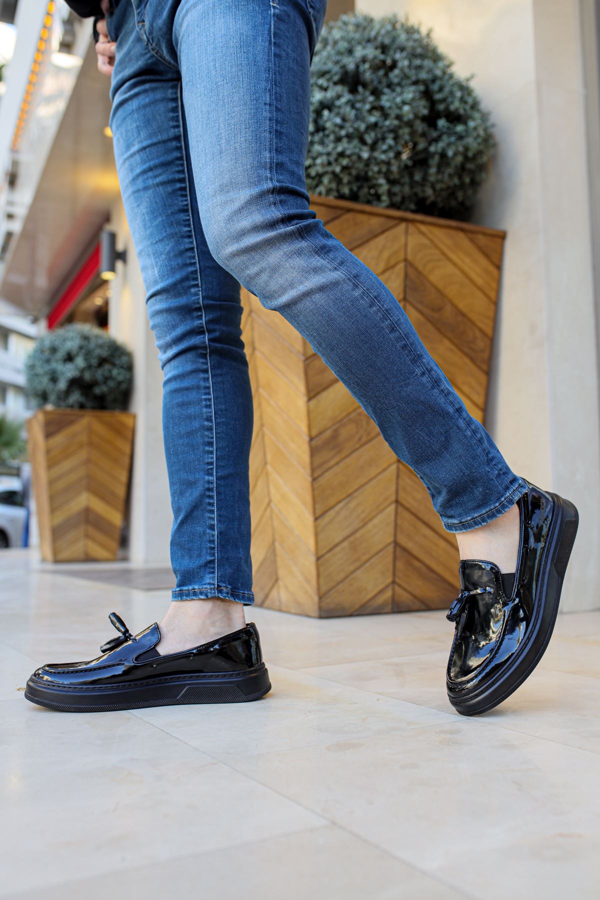 Loafer-X – Schwarz · schwarze Sohle · Lack