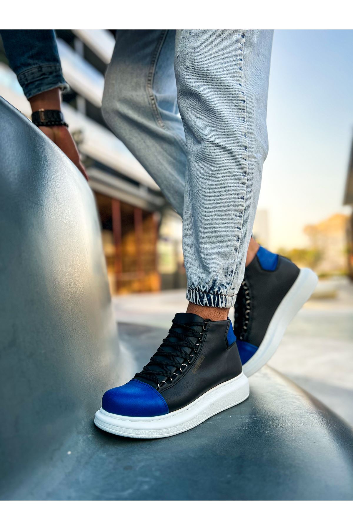 Schwarz/Royalblau