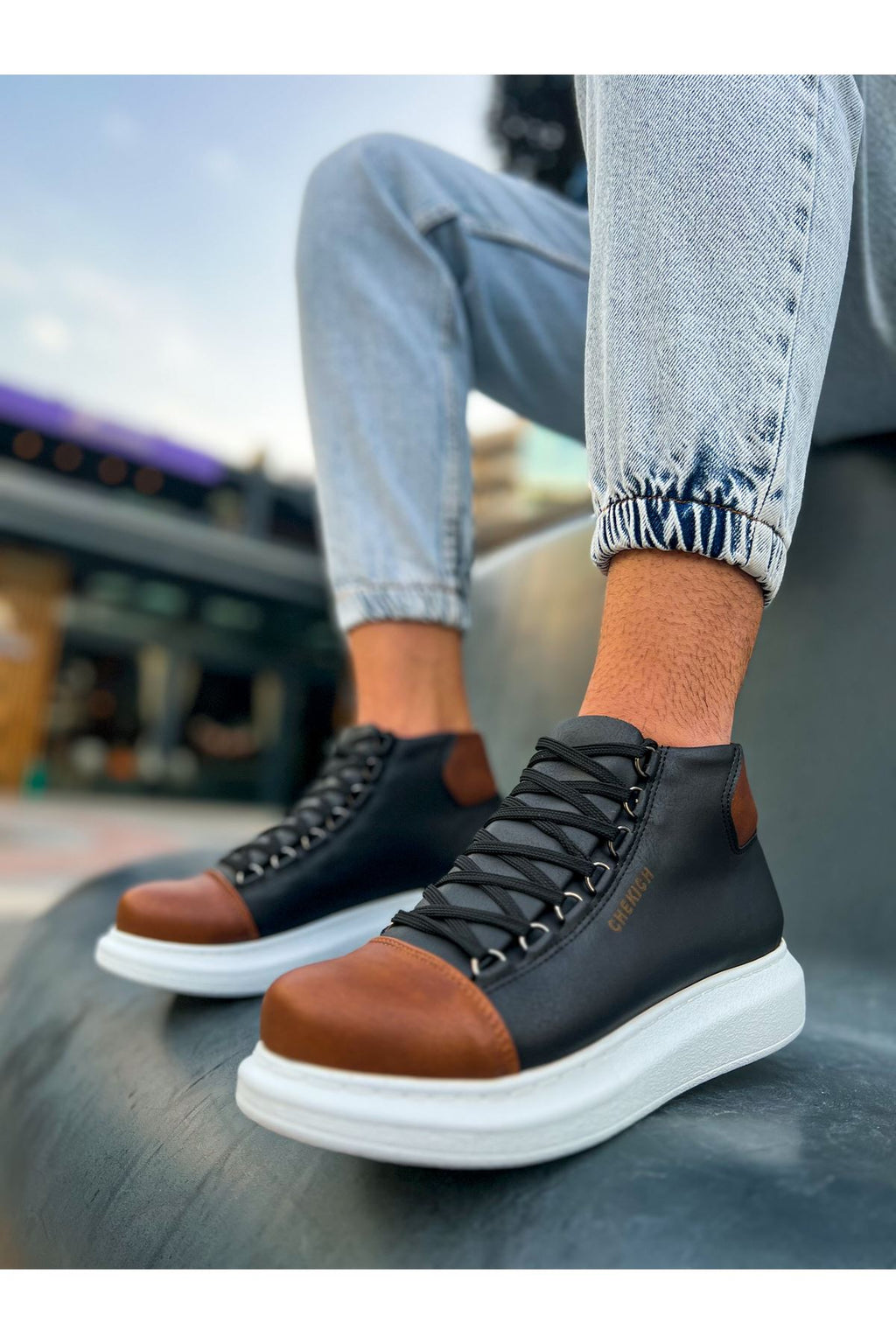 Schwarz/Cognac