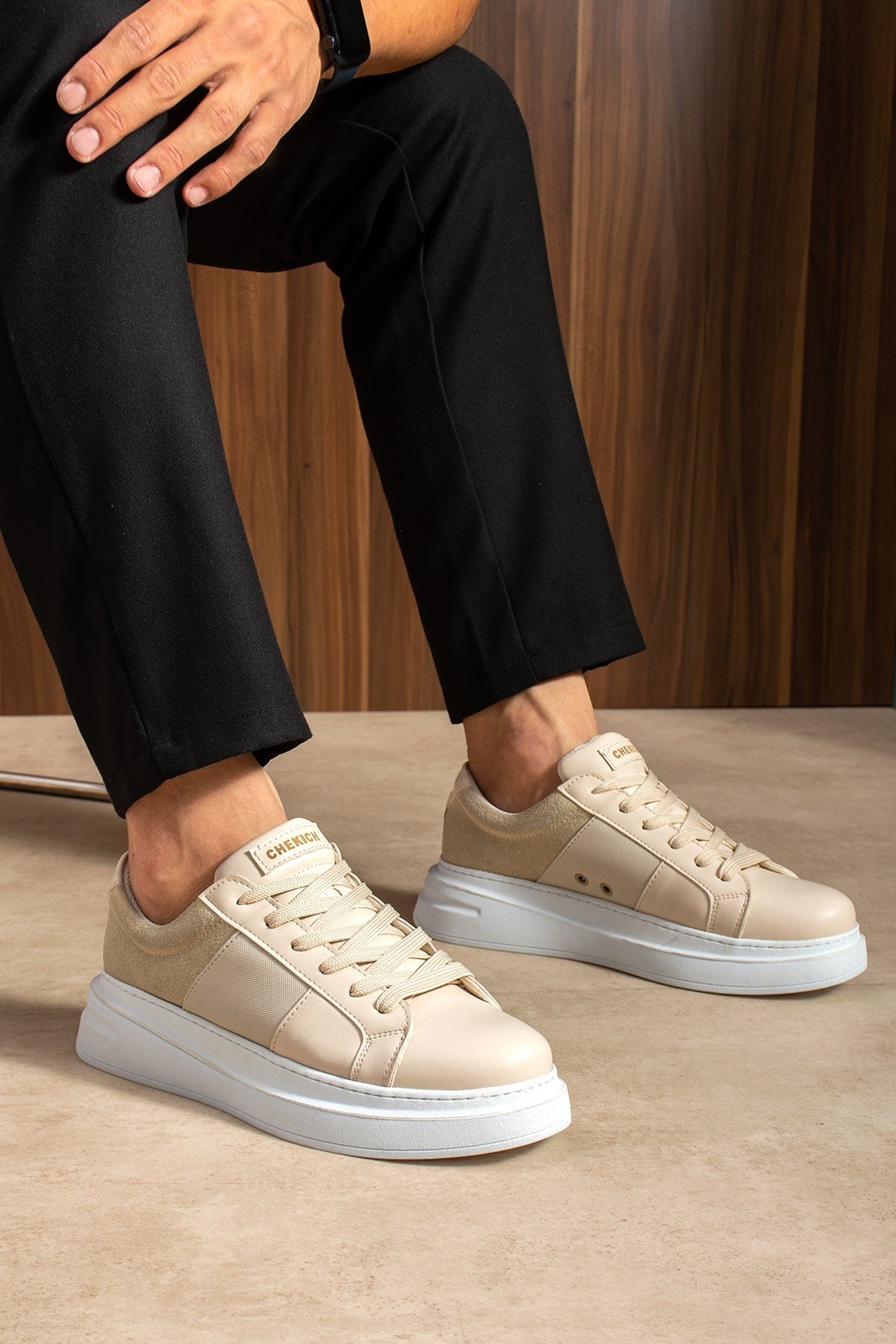 Veloura – Beige