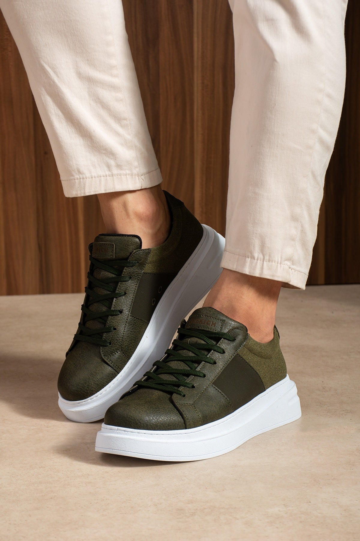 Veloura – Khaki