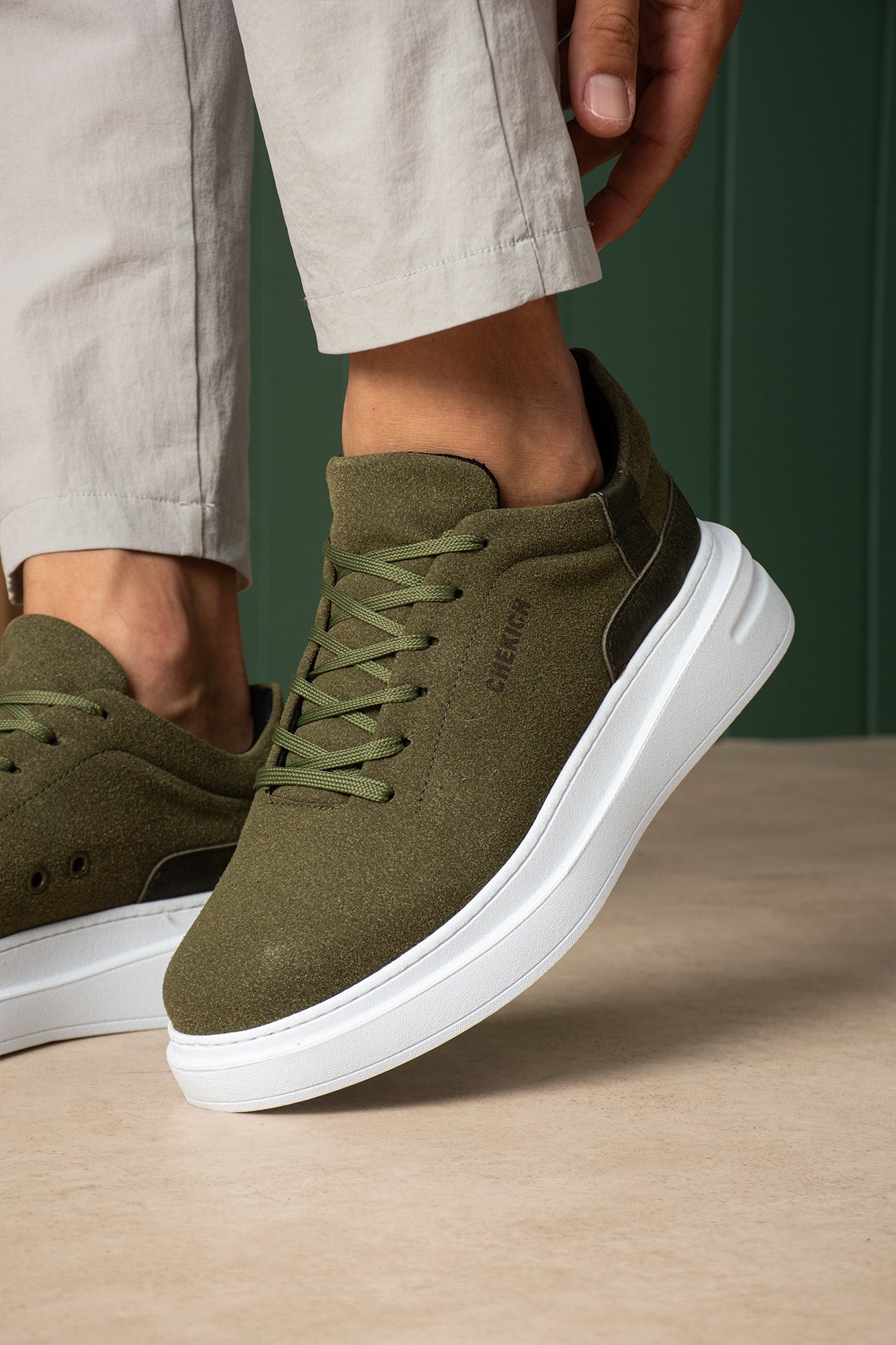 Vanta – Khaki