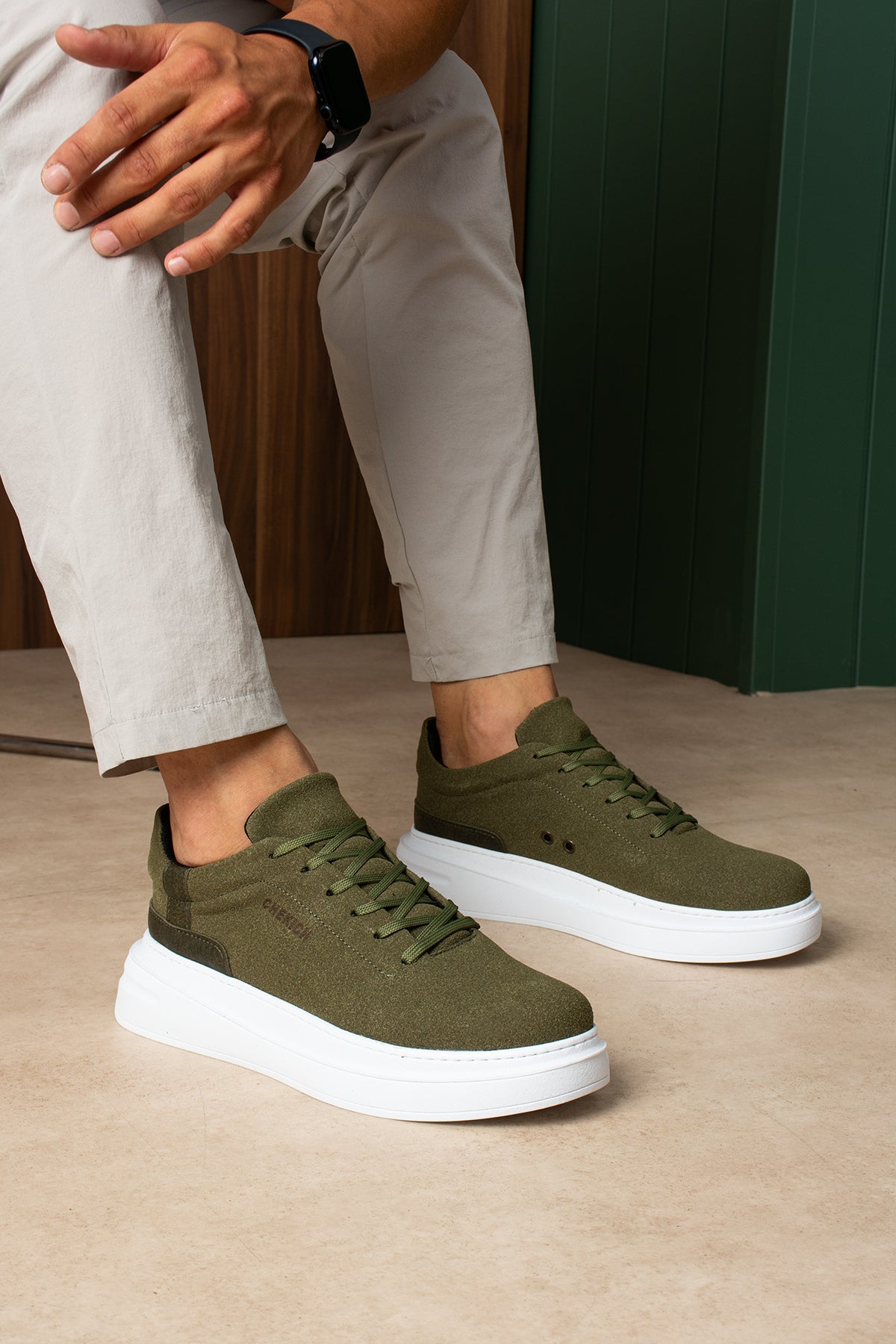 Vanta – Khaki