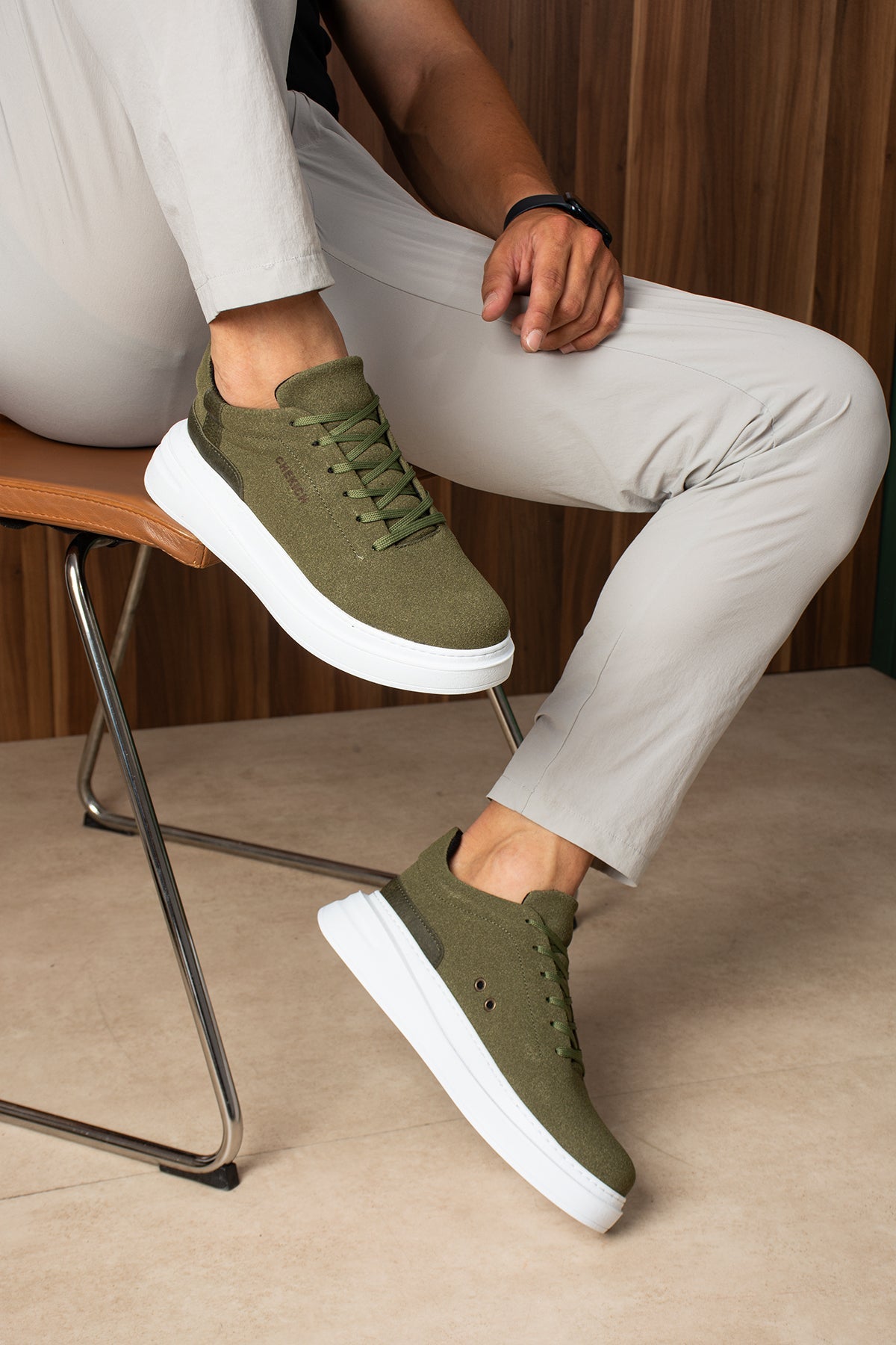 Vanta – Khaki