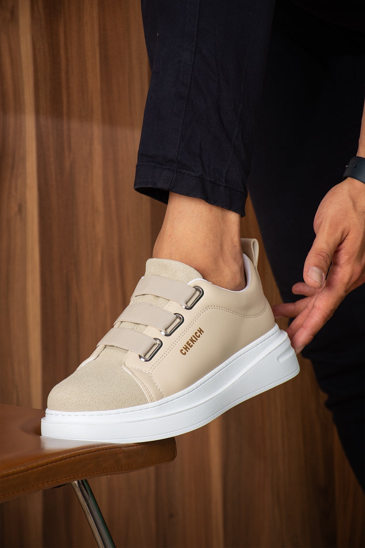 Urbano – Beige · weiße Sohle