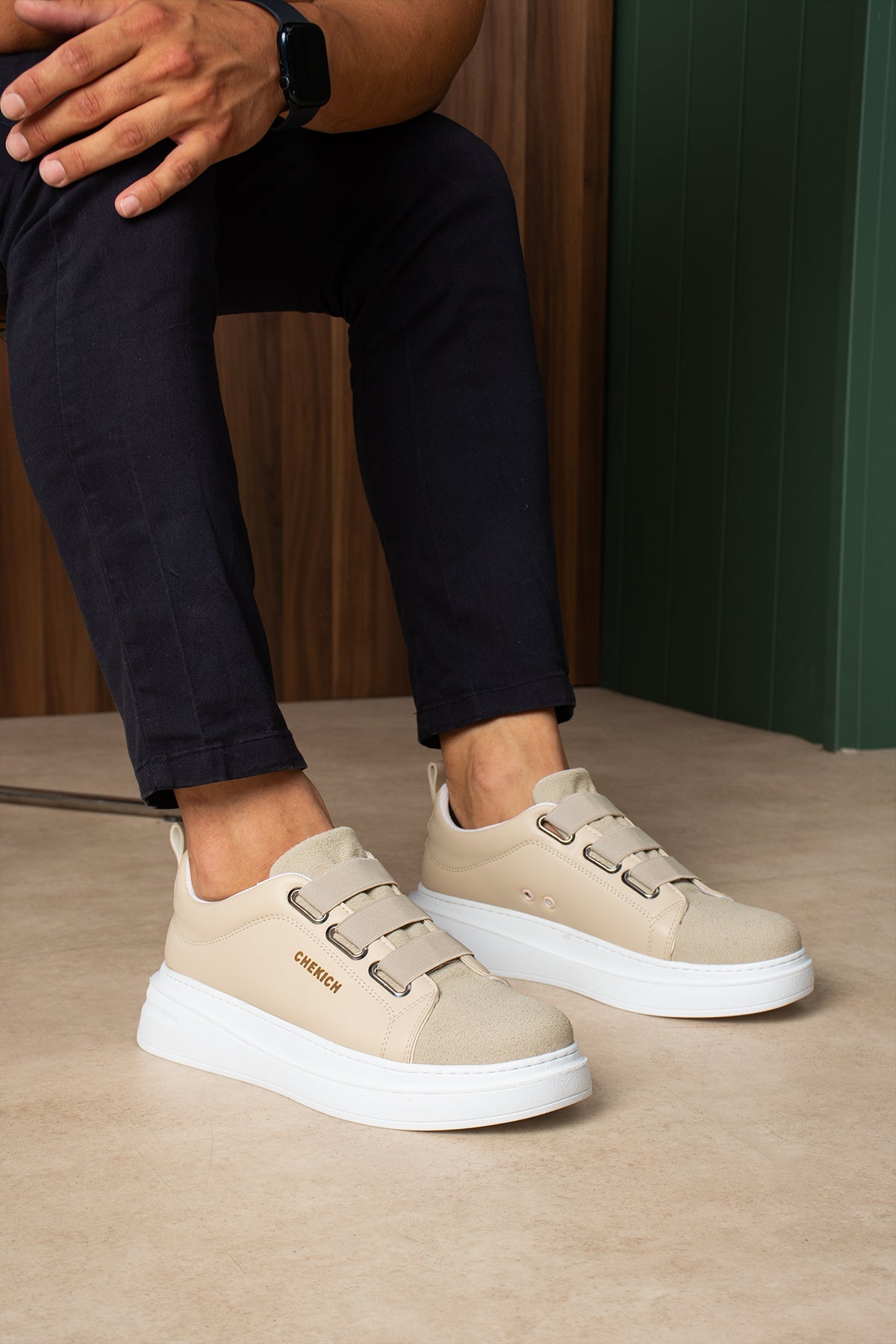 Urbano – Beige · weiße Sohle