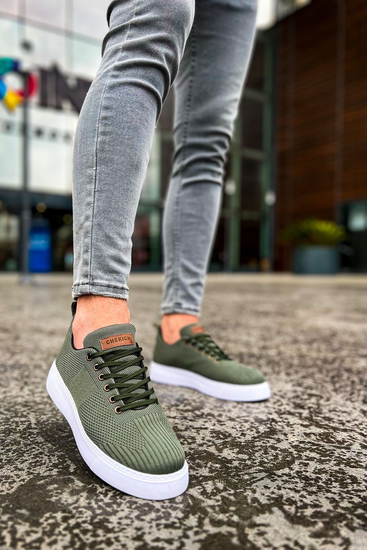 Crew – Khaki · weiße Sohle